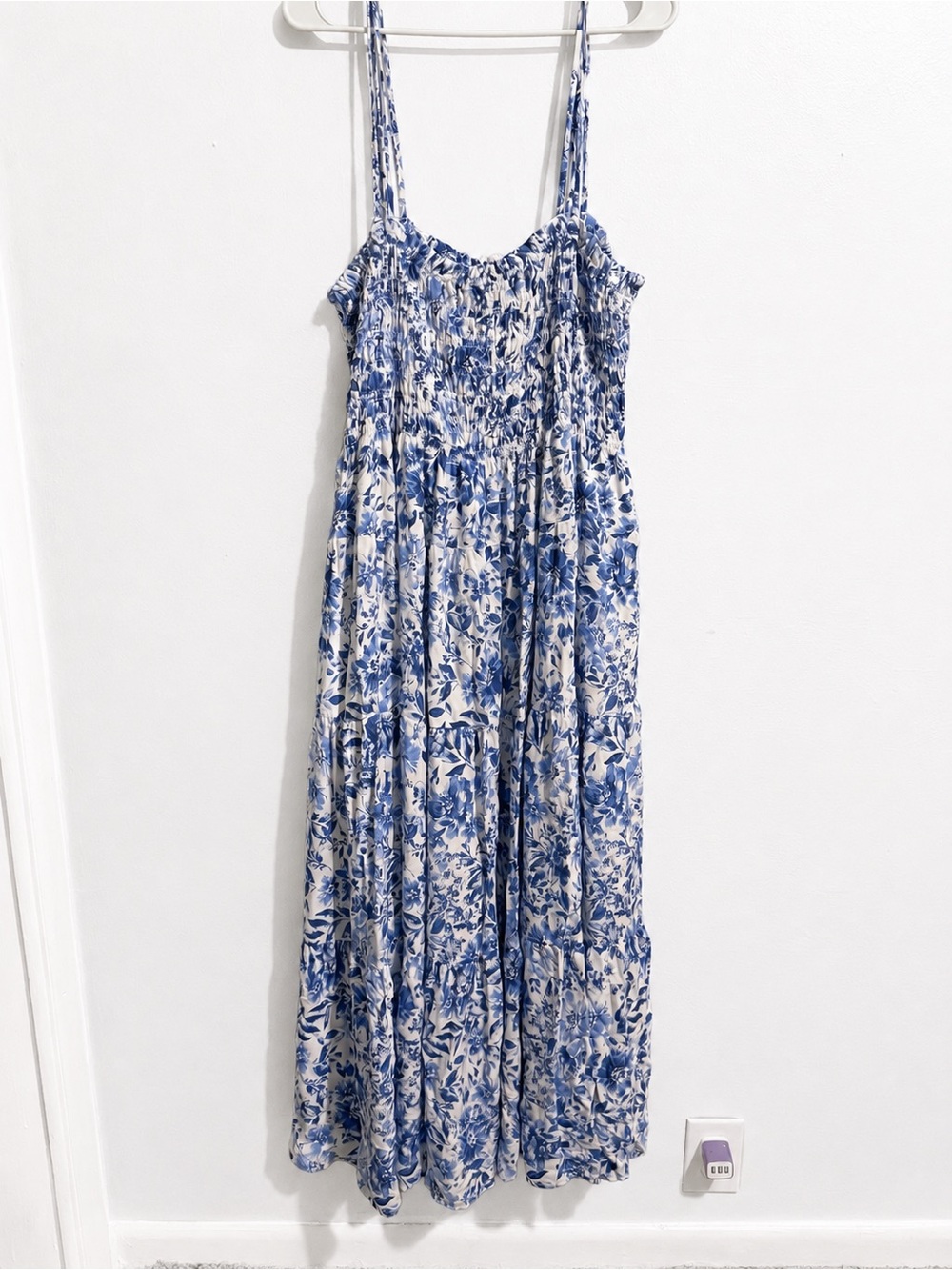 ARULA Blue and White Floral Smocked Maxi Dress LIKE NEW